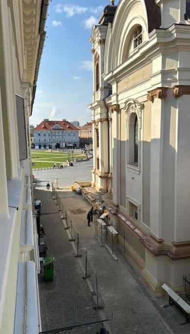 Appartamento Cozy & Charming Apt. Downtown Timisoara Esterno foto